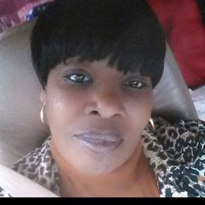 Meet your Posher, Denise